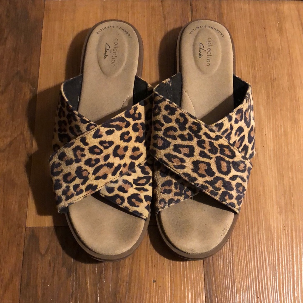 Clarks Cheetah Print Crisscross Sandal. Size 9